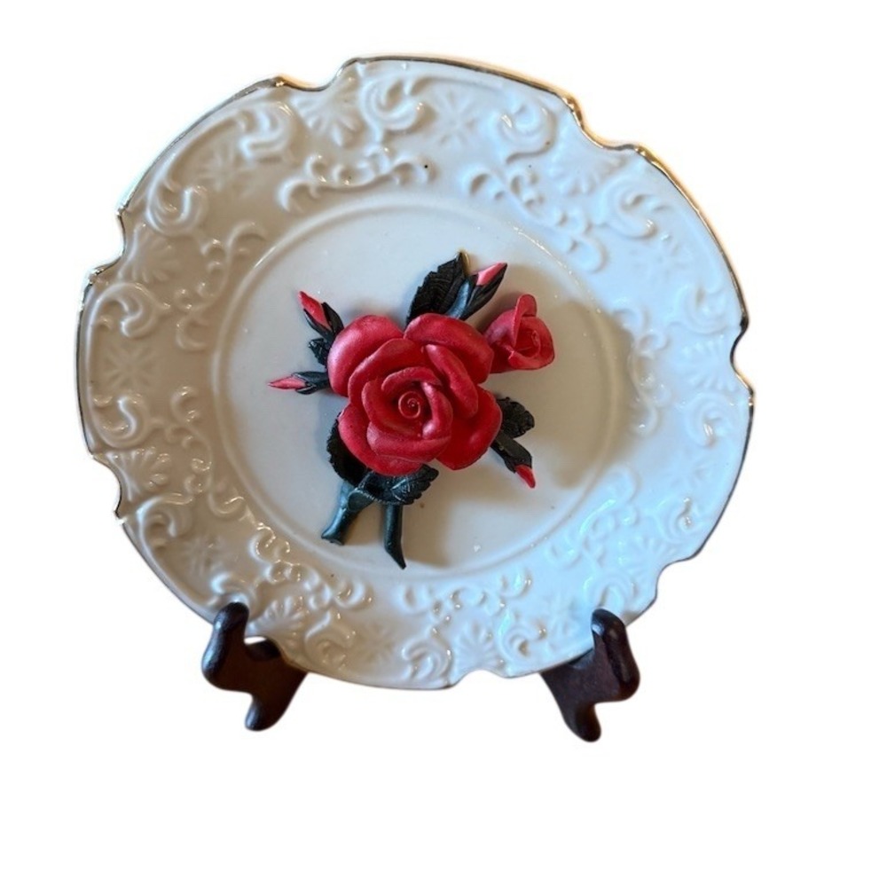 Vtg Decor Plate Raised Red Rose Gold Trim 7in USA commemorative art gallery